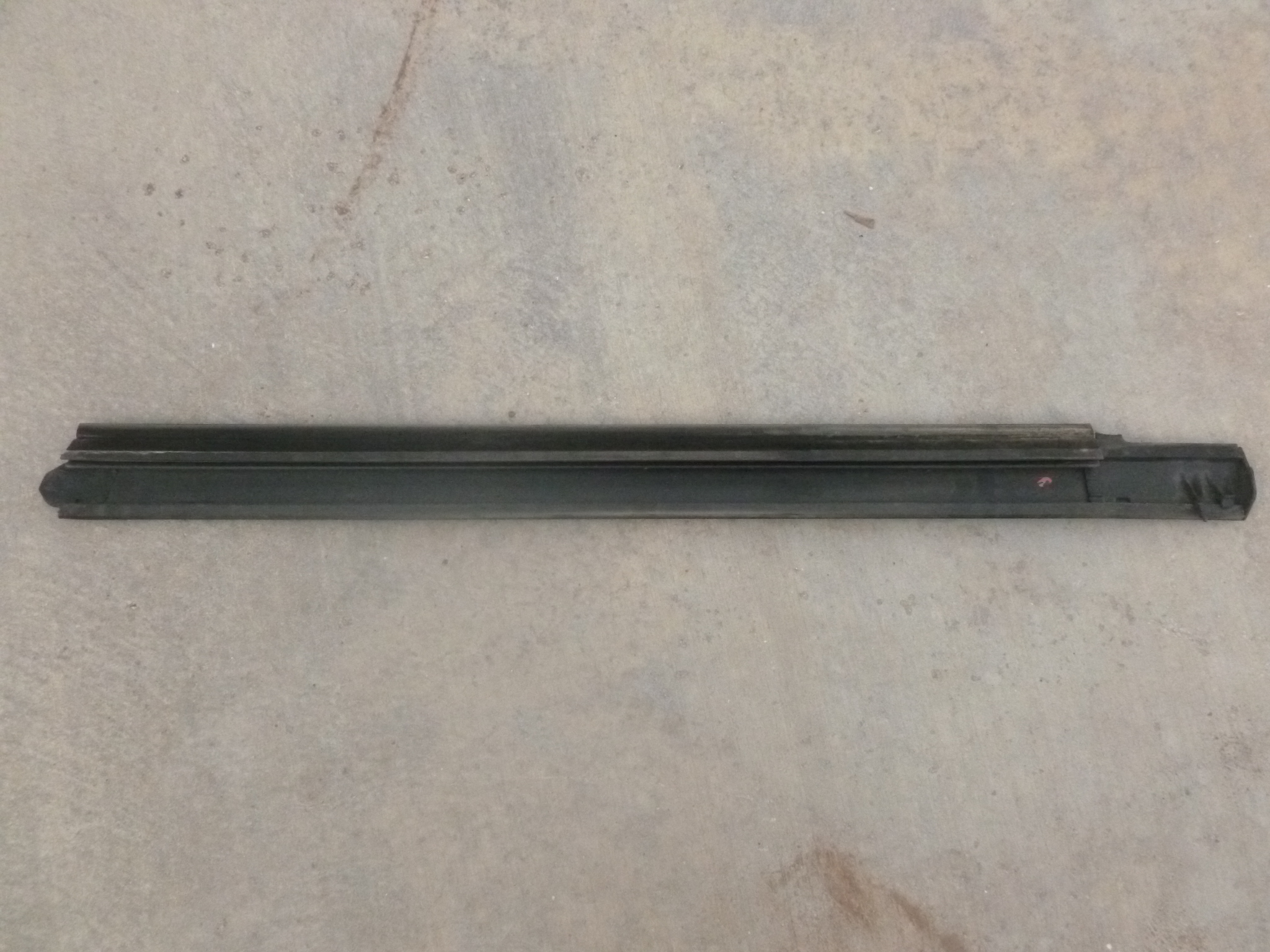 1998 Ford Expedition XLT - Exterior Door Window Trim, Front Right ...