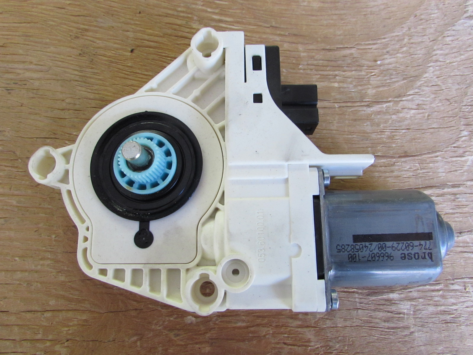 Details about   Audi A6 C6 A4 B8 Front OS Right Electric Window Motor 8K0959802A