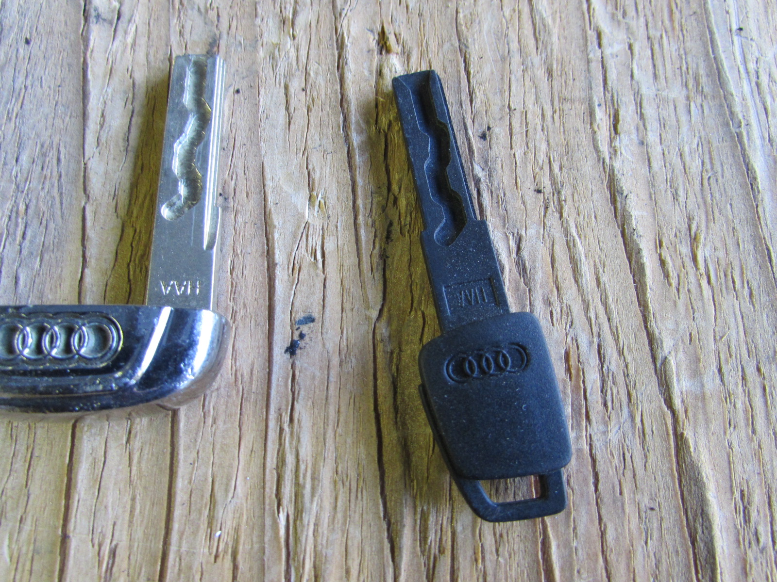 Plastic Key Audi A4 B8 at Mario Wall blog