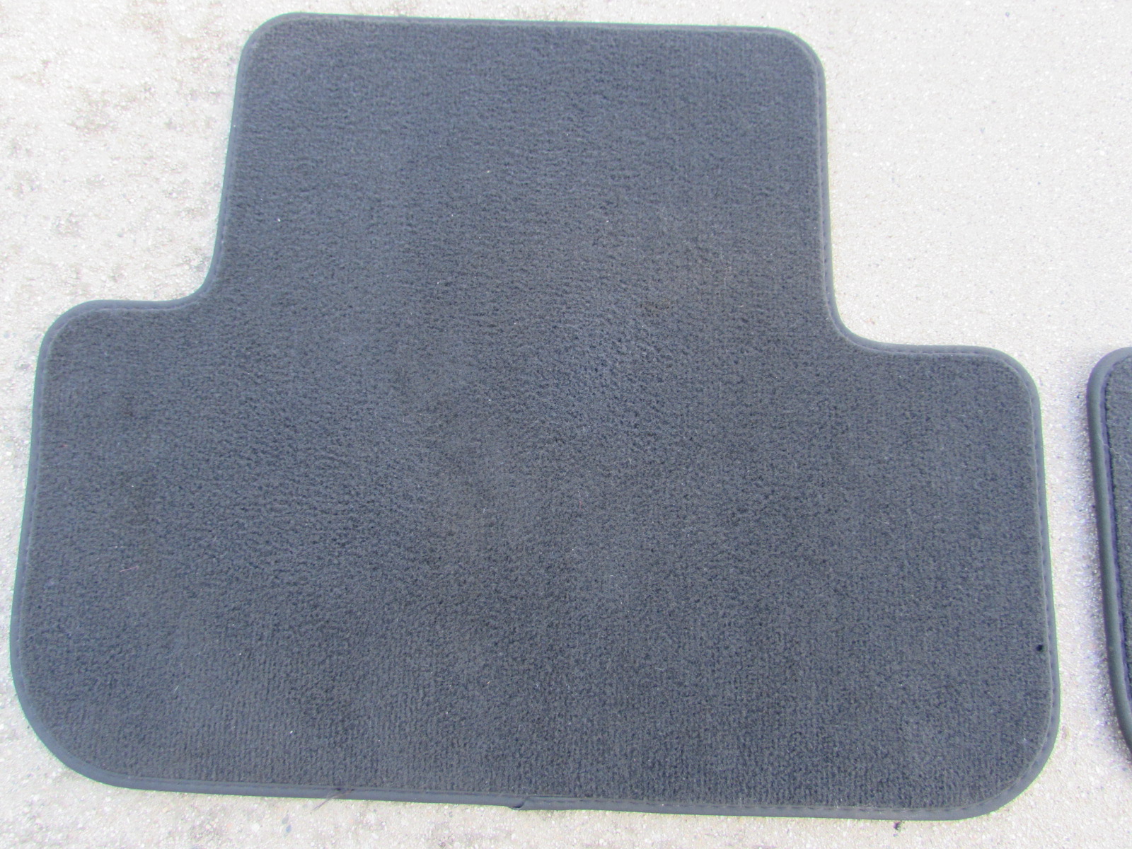 Audi Oem A4 B8 Rear Floor Mats Pair 8k0864450 2009 2010 2011