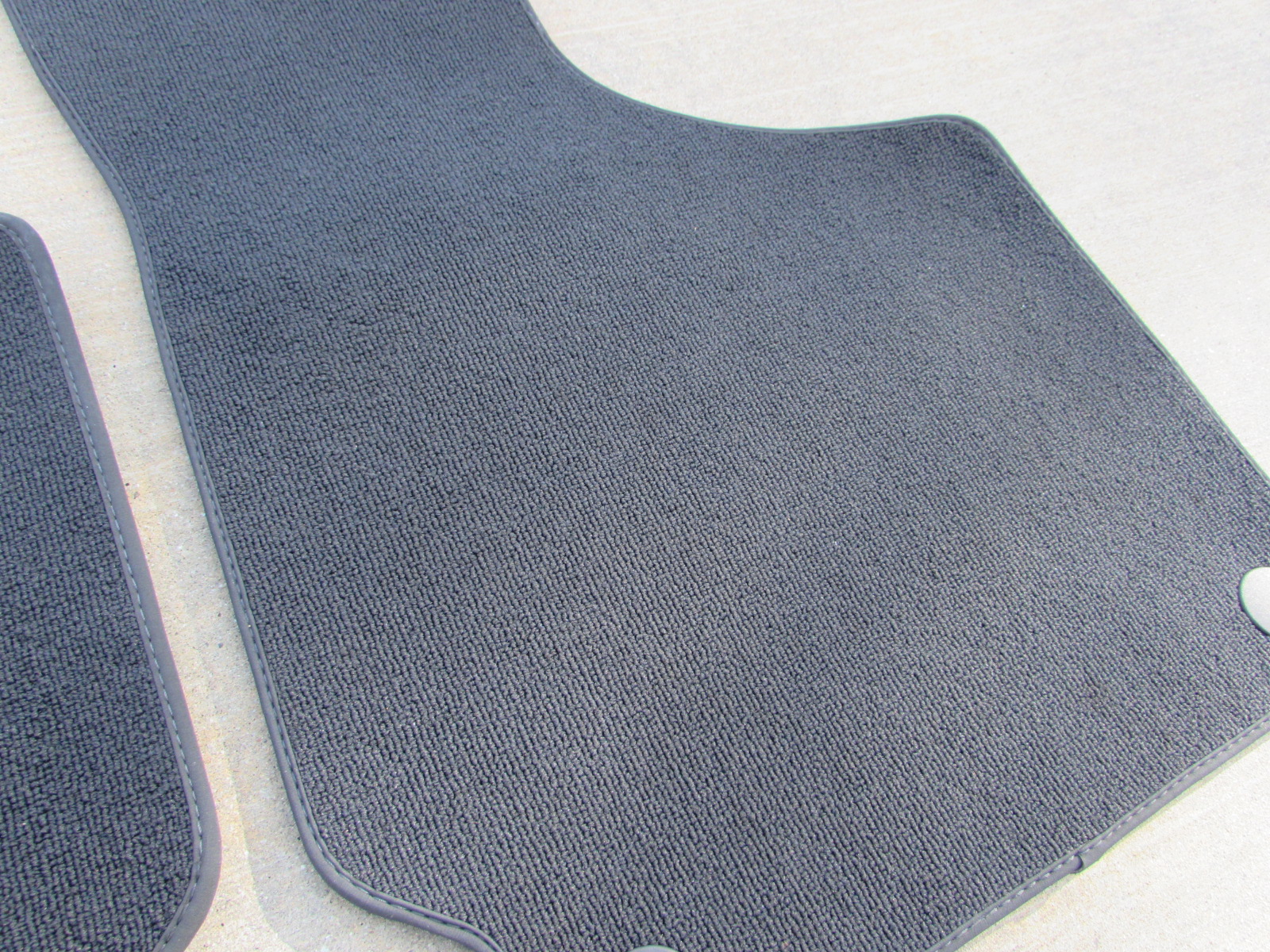 Audi Tt Mk2 8j Oem Floor Mats Includes Pair 8j1863713f 2008 2009