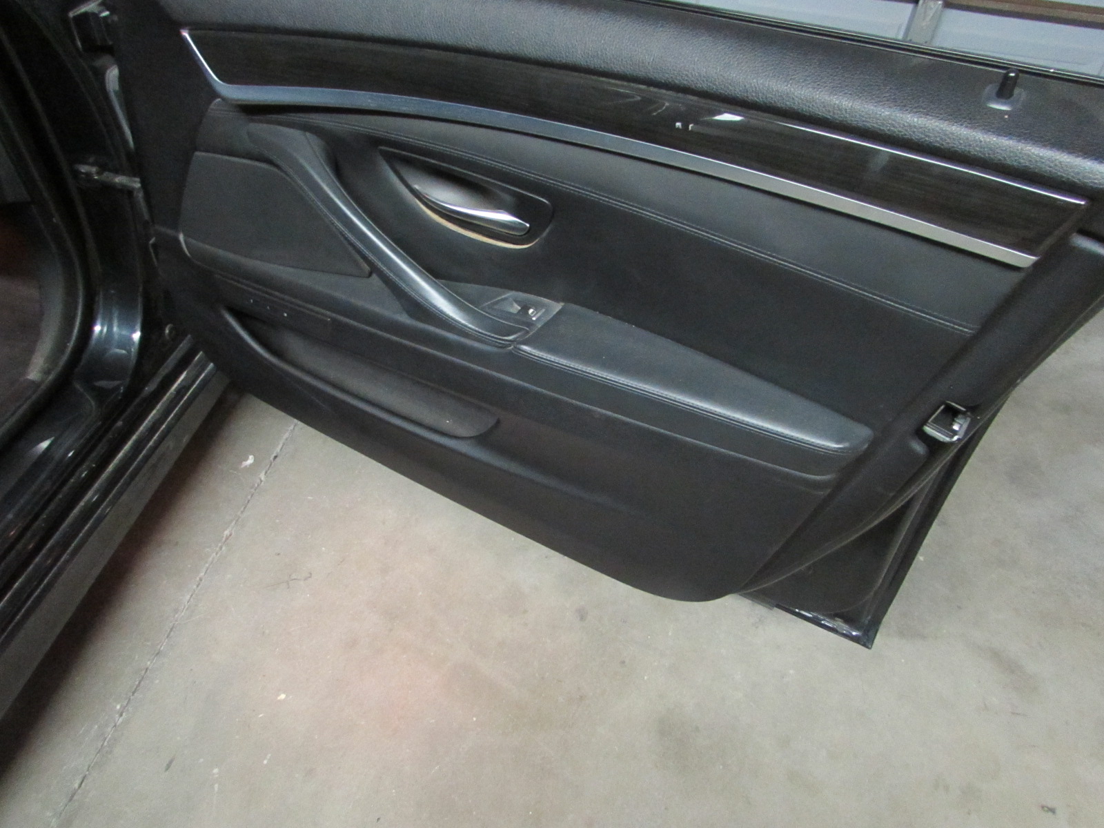 51137205779 BMW Moldura De Puerta Delantera Izquierda Inferior Comprar