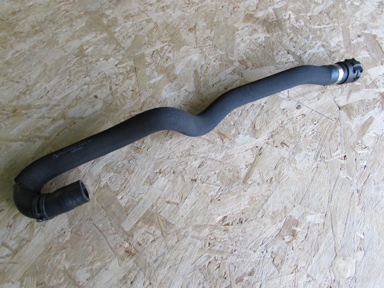 Mid Valley Lower Radiator Coolant Hose For BMW E60 525i, 525xi, 530i, 530xi (2006-2007) – Replaces 17127521778