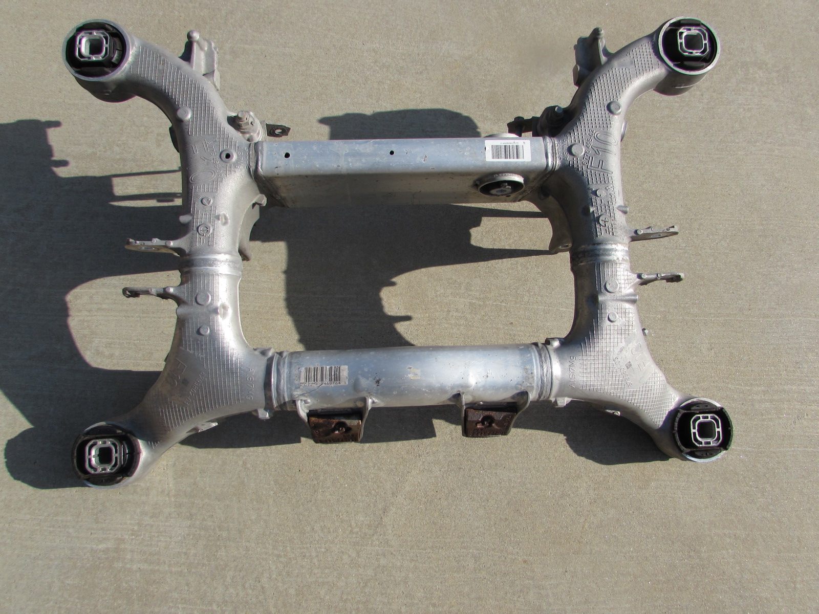 BMW Rear Subframe 33316799103 F10 528i 530i 535i 540i 550i F12 640i ...