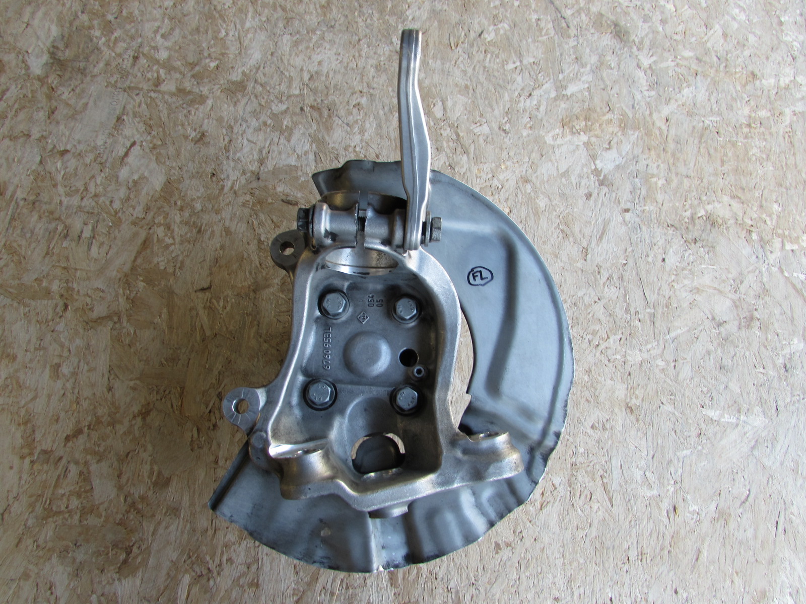 BMW Steering Knuckle King Pin Hub Wheel Bearing, Front Left 